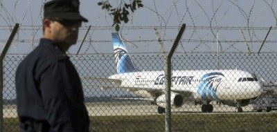 Avião sequestrado na placa do aeroporto, Chipre