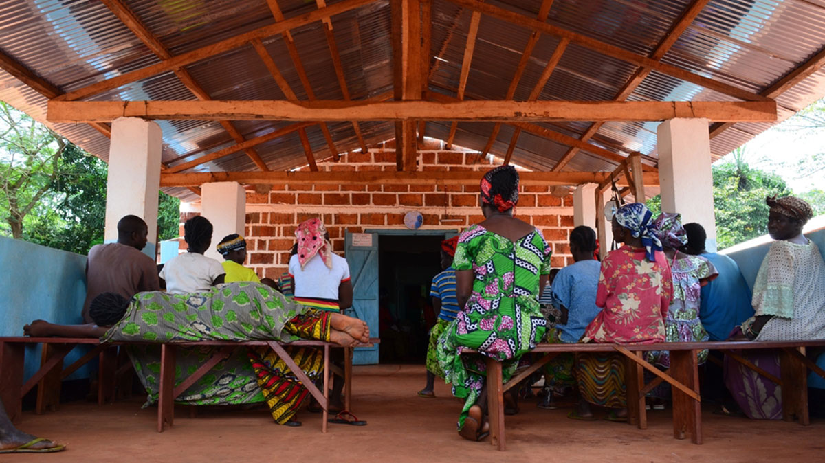 A organização humanitária Médicos Sem Fronteira (MSF) está a apelar ao cessar-fogo em Bengassou